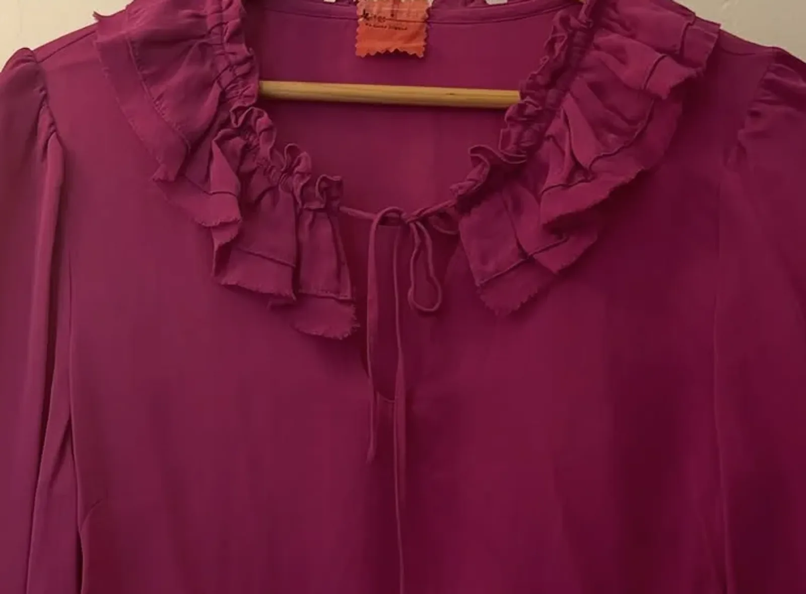 Silk charmeuse, close